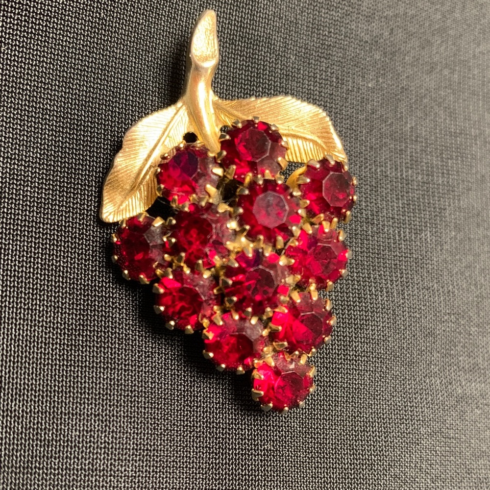 Red Gold Tone Grape Brooch Pin